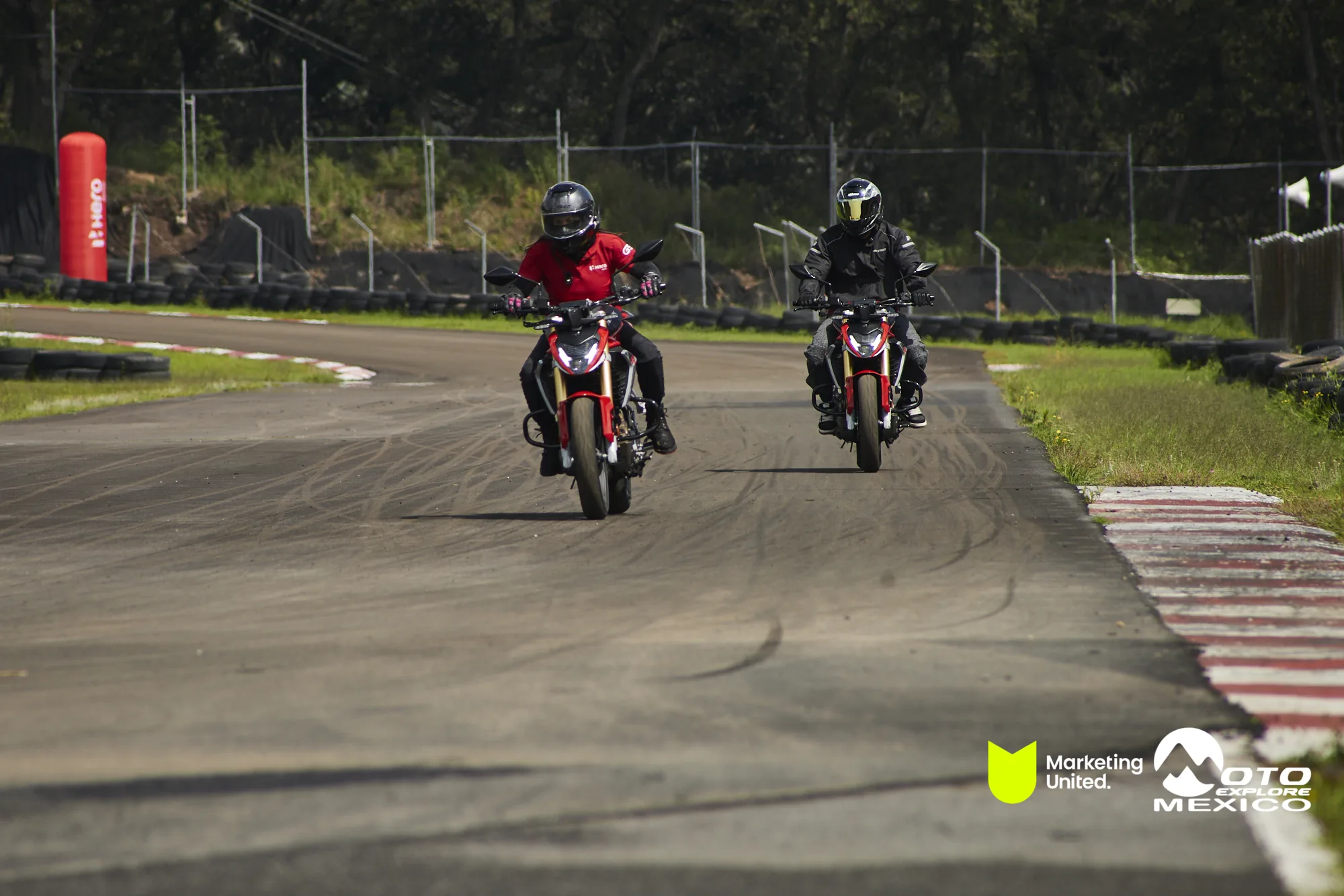 HUNK TRACKDAY 242